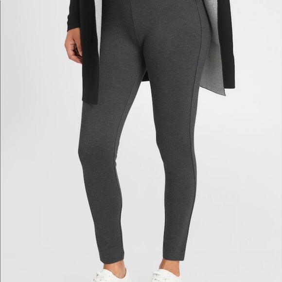 Ann Taylor Pants - Ann Taylor ankle length leggings